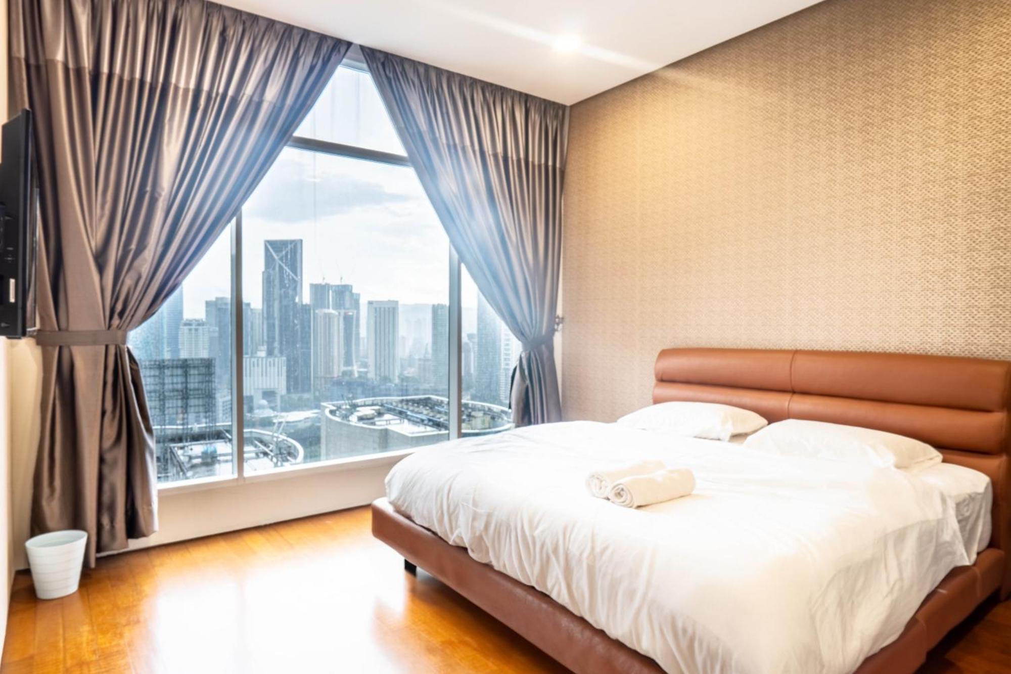 Soho Suites Klcc By Airhost Куала Лумпур Екстериор снимка