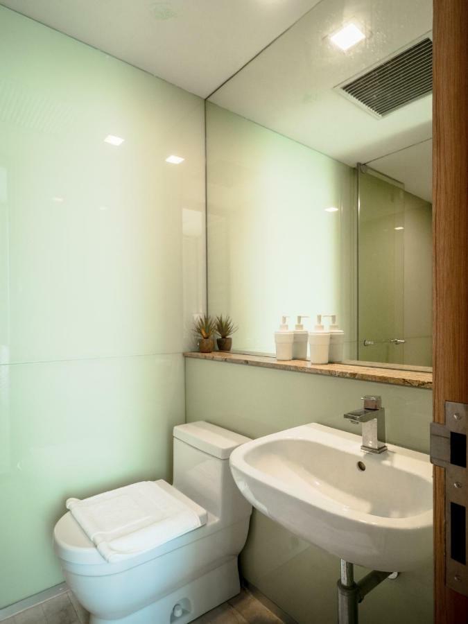 Soho Suites Klcc By Airhost Куала Лумпур Екстериор снимка