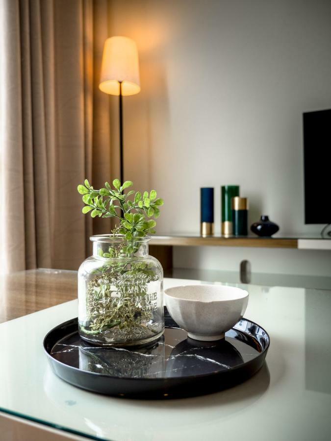 Soho Suites Klcc By Airhost Куала Лумпур Екстериор снимка