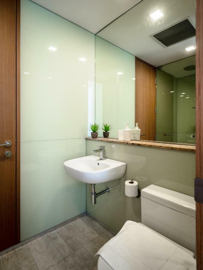 Soho Suites Klcc By Airhost Куала Лумпур Екстериор снимка