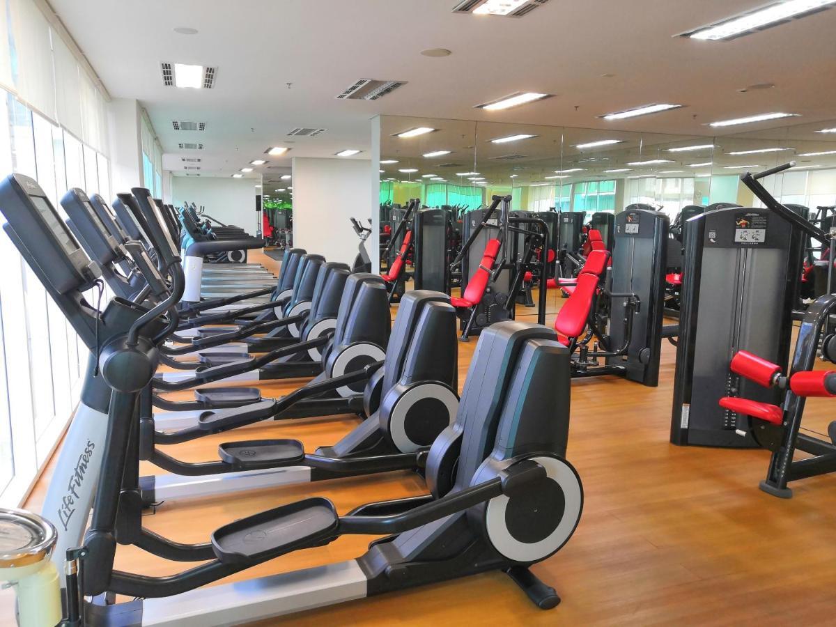 Soho Suites Klcc By Airhost Куала Лумпур Екстериор снимка