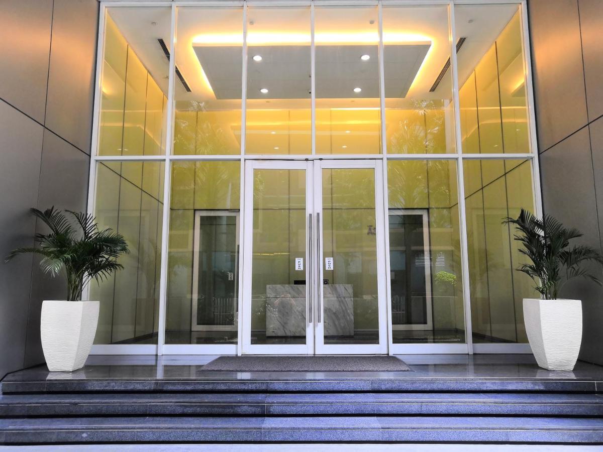 Soho Suites Klcc By Airhost Куала Лумпур Екстериор снимка